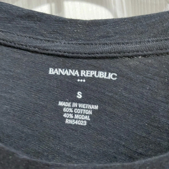 NWT Banana Republic Pride Rainbow T-Shirt Small - Picture 3 of 6